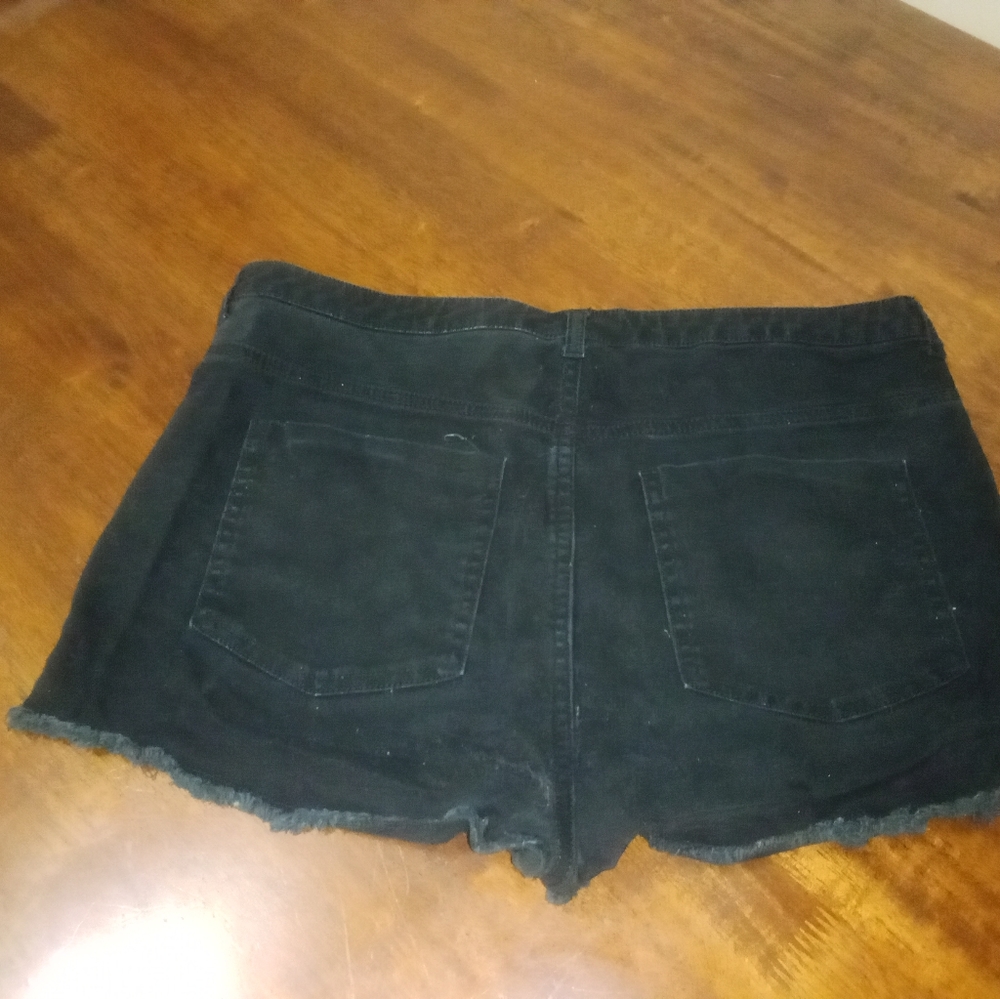 Booty shawts - Picture 3 of 3